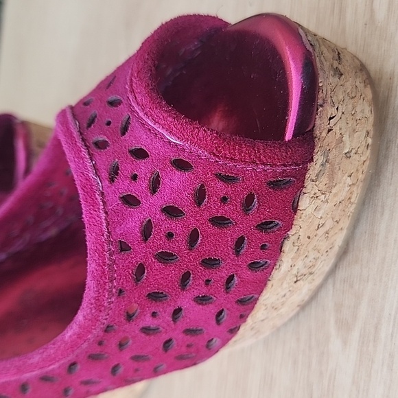 JIMMY CHOO 'PAPINA' BERRY WINE SUEDE CORK WEDGE Size 40 - Picture 7 of 14